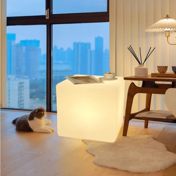 Торшер Стол в гостиной, Приставной столик в кремовом стиле, Журнальный столик для хранения, Интегрированный Дизайн, Светящаяся лампа для спальни