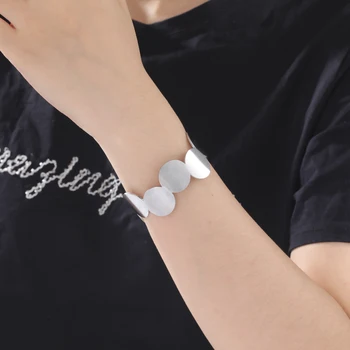 Cazador 2023, Новые круглые браслеты в стиле панк с геометрическим рисунком на руку, ювелирные изделия из нержавеющей стали, простые модные браслеты для женщин, подарки для матери Изображение 2